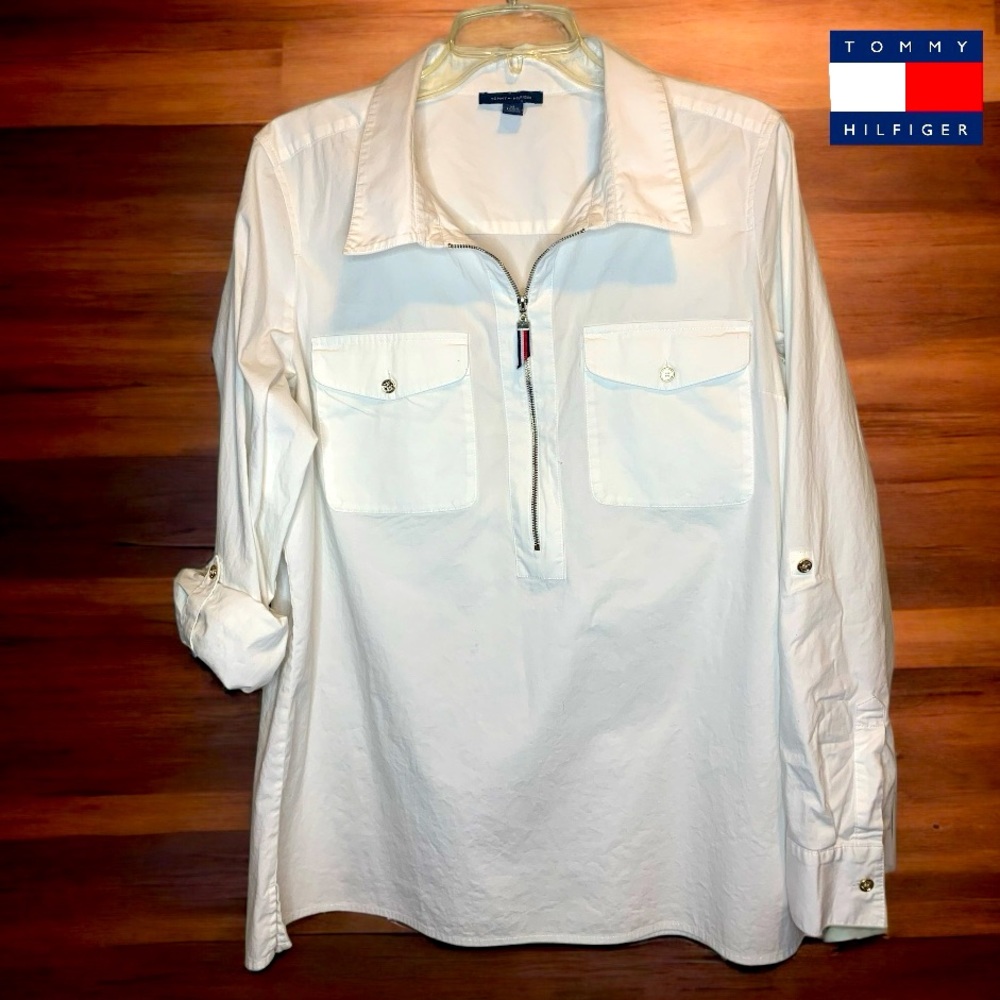 TOMMY HILFIGER Women’s white zip front blouse- XL